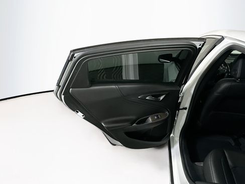 Used 2018 Chevrolet Malibu Premier w/ Premier Sun and Wheel Package FWD image 27