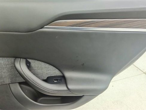 Used 2025 Tesla Model S image 27