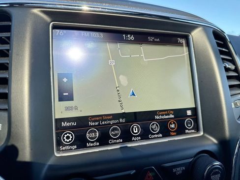 Used 2018 Jeep Grand Cherokee Limited w/ Luxury Group II AWD/4WD image 15