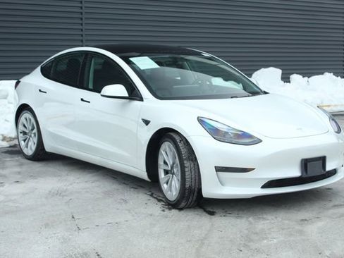 Used 2022 Tesla Model 3 Long Range image 10