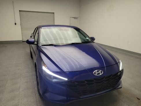 Used 2023 Hyundai Elantra SEL FWD image 14