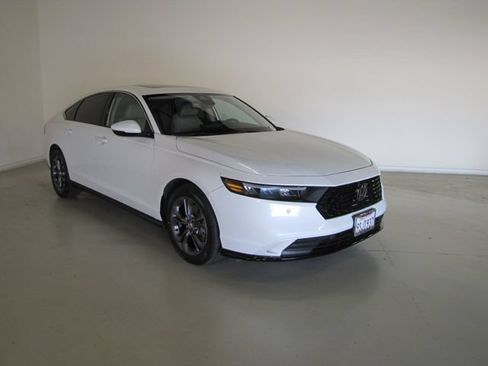 Certified 2024 Honda Accord EX-L image 3