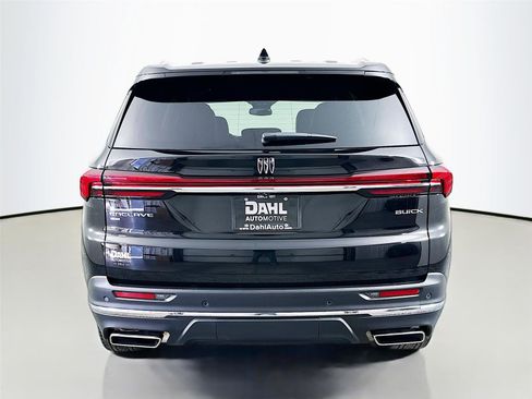 Used 2025 Buick Enclave Preferred w/ Super Cruise Package image 12