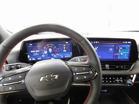 Used 2026 Chevrolet Equinox RS w/ Convenience Package III image 7