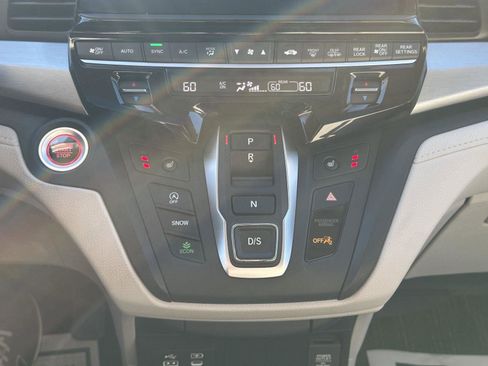 Used 2025 Honda Odyssey EX-L image 19