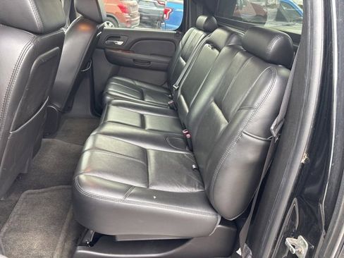 Used 2007 Chevrolet Avalanche LTZ w/ LTZ Preferred Equipment Group image 11