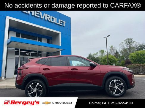 Certified 2024 Chevrolet Trax RS w/ Driver Confidence Package FWD image 2