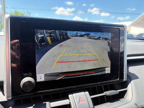 Used 2024 Toyota RAV4 XLE AWD/4WD image 16