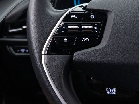 Used 2023 Kia Niro EX image 21