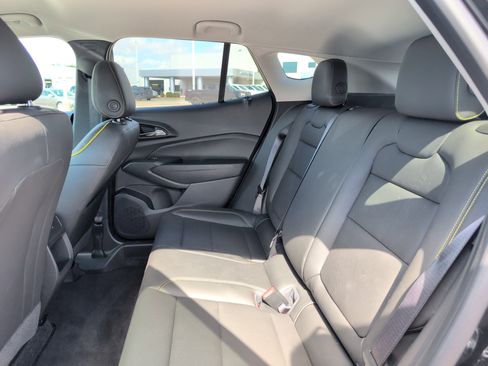 Used 2025 Chevrolet Trax ACTIV image 31