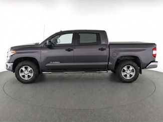 Used 2016 Toyota Tundra SR5 AWD/4WD video 4