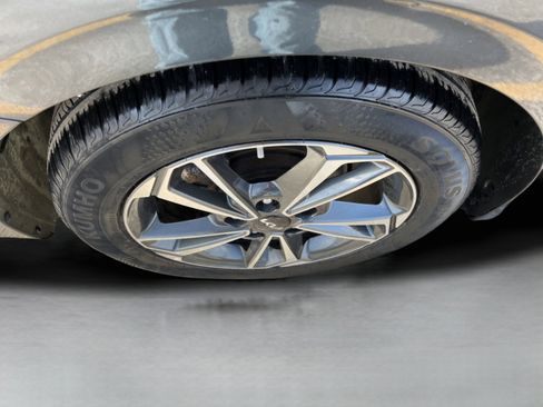 Used 2023 Kia Forte LXS image 9