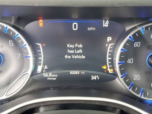 Used 2023 Chrysler Pacifica Touring-L FWD image 15