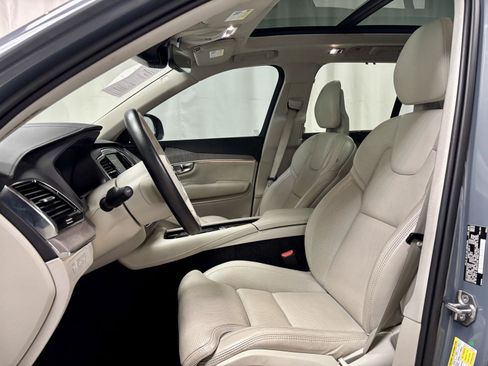 Used 2021 Volvo XC90 T8 Inscription w/ Advanced Package AWD/4WD image 16