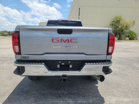 Used 2025 GMC Sierra 3500 Pro AWD/4WD image 7