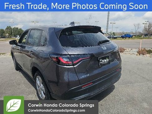 Used 2023 Honda HR-V LX image 6