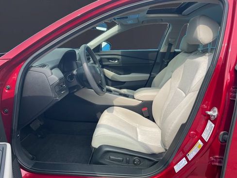 Used 2023 Honda Accord EX image 9