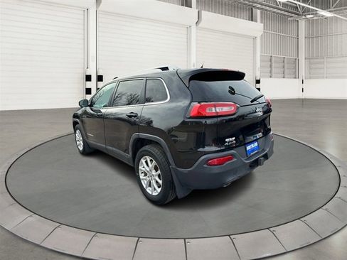 Used 2014 Jeep Cherokee Latitude w/ Cold Weather Group image 2