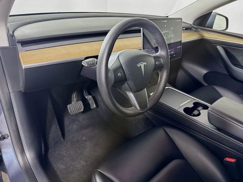Used 2023 Tesla Model Y Long Range image 9