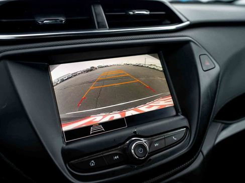Used 2023 Chevrolet TrailBlazer LT FWD image 19