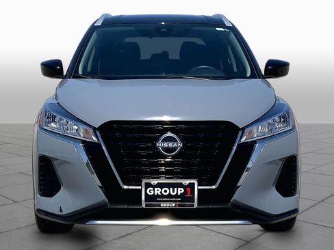 Used 2023 Nissan Kicks SV FWD image 4