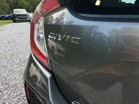 Used 2017 Honda Civic Sport image 9