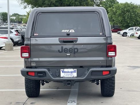 Used 2023 Jeep Gladiator Sport image 5