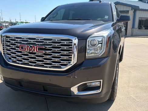 Used 2018 GMC Yukon Denali w/ Denali Ultimate Package AWD/4WD image 4