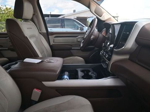 Used 2019 RAM 1500 Laramie AWD/4WD image 18
