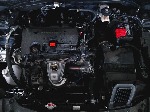 Used 2024 Honda HR-V LX image 11