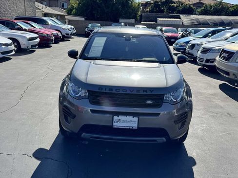 Used 2018 Land Rover Discovery Sport SE AWD/4WD image 11