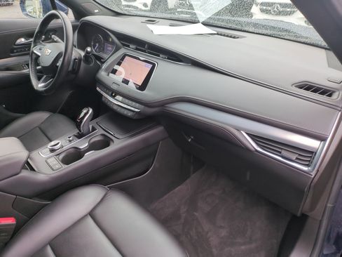 Used 2020 Cadillac XT4 Premium Luxury w/ Enhanced Visibility Package AWD/4WD image 35