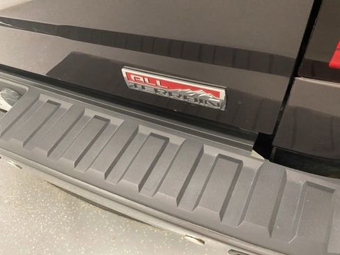 Used 2015 GMC Sierra 1500 SLT w/ All-Terrain Package AWD/4WD image 32