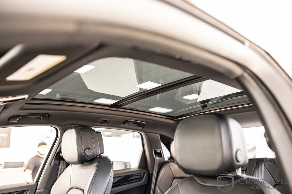 Used 2023 Porsche Cayenne w/ Premium Package AWD/4WD image 19