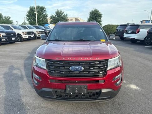 Used 2017 Ford Explorer Sport w/ Equipment Group 401A AWD/4WD image 2