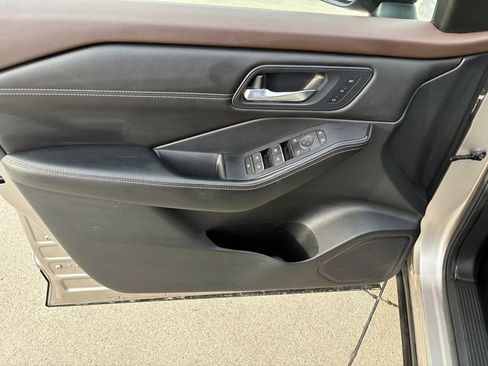 Used 2023 Nissan Rogue SL image 20