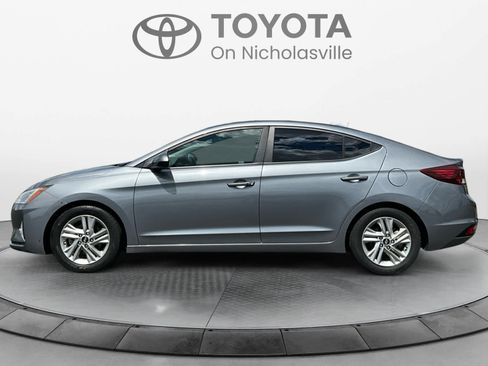 Used 2019 Hyundai Elantra Value Edition FWD image 2
