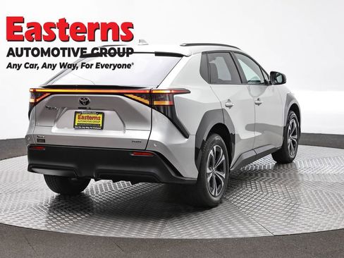 Used 2024 Toyota bZ4X XLE w/ Weather Package AWD/4WD image 5