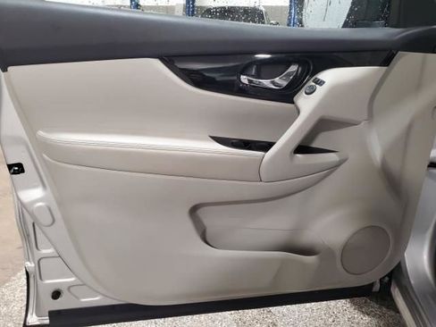 Used 2022 Nissan Rogue Sport SL image 19