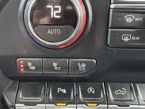 Used 2021 Chevrolet Silverado 1500 LTZ image 19