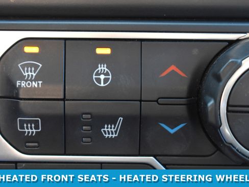 Used 2019 Jeep Wrangler Unlimited Sahara w/ Cold Weather Group image 18