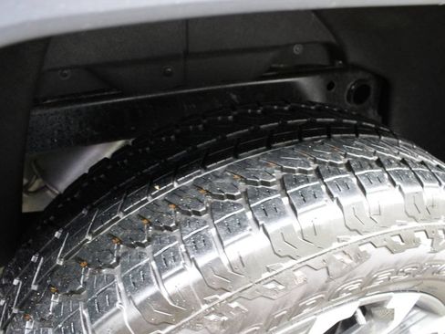 Used 2023 GMC Canyon Denali AWD/4WD image 43