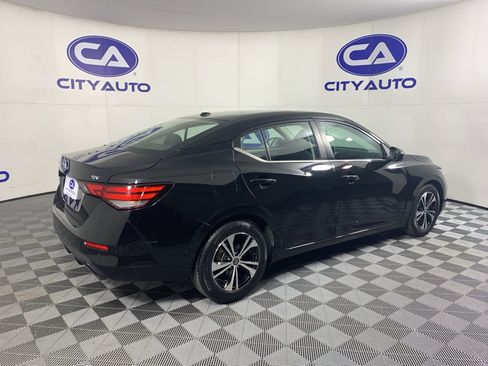 Used 2023 Nissan Sentra SV image 3