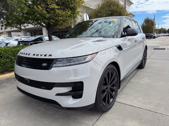 Used 2026 Land Rover Range Rover Sport SE AWD/4WD image 5