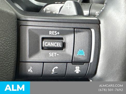 Used 2025 Nissan Rogue SV image 29