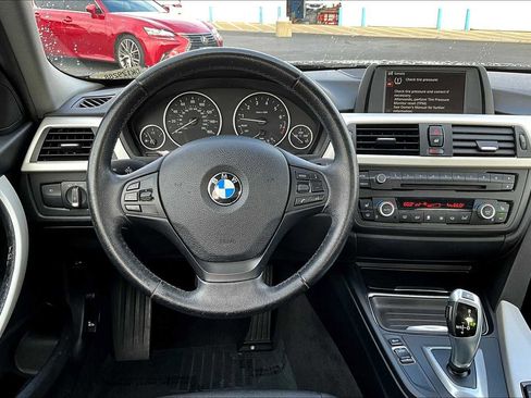 Used 2013 BMW 320i Sedan image 5