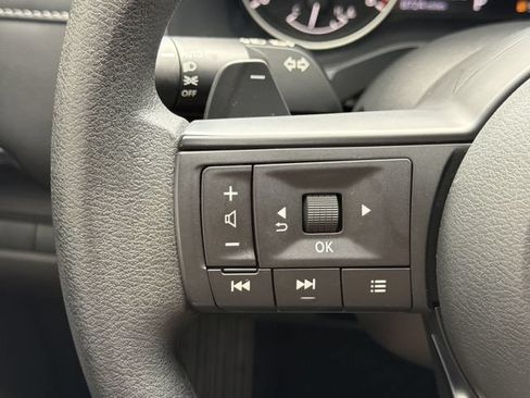 Used 2025 Nissan Pathfinder S FWD image 18