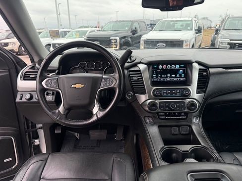 Used 2017 Chevrolet Tahoe LT w/ LT Signature Package image 16