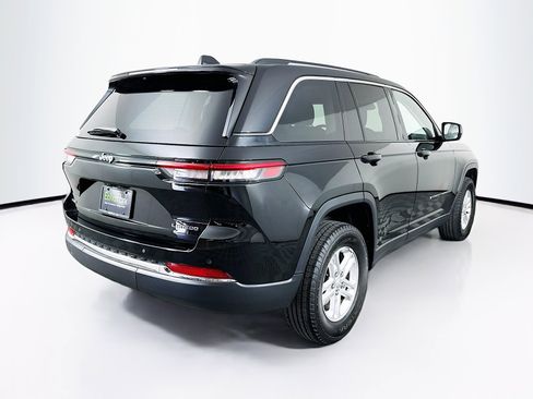 Used 2023 Jeep Grand Cherokee Laredo w/ Luxury Tech Group I image 9
