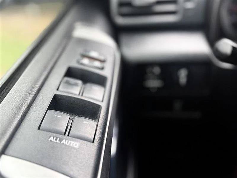 Used 2018 Toyota 4Runner SR5 Premium AWD/4WD image 9